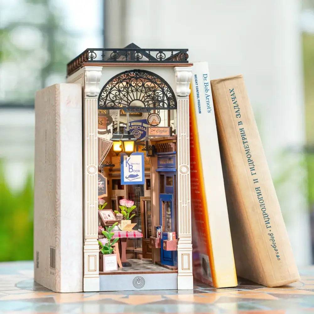 Arcade Dating Scene - DIY Book Nook - PuzzleWunder