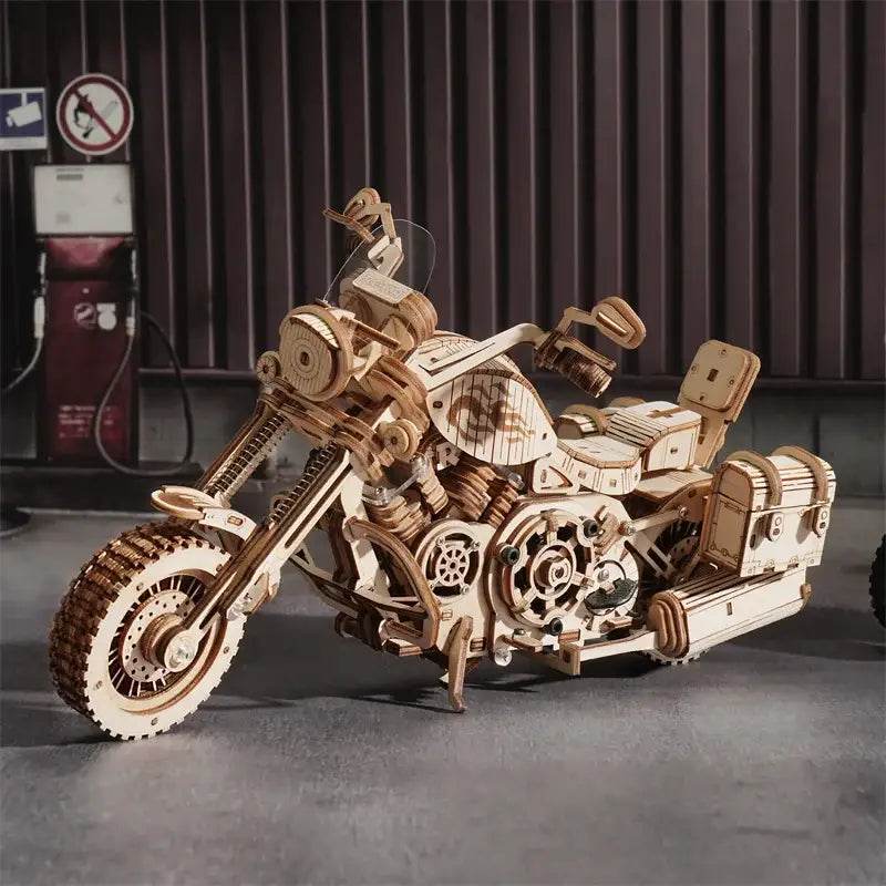 Cruiser Motorcycle - 3D Wooden Puzzle - PuzzleWunder
