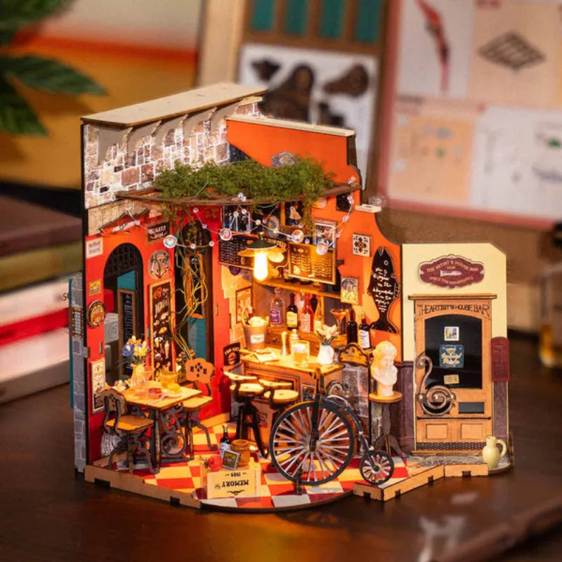 Cheers Bar & Dining - DIY Miniature House