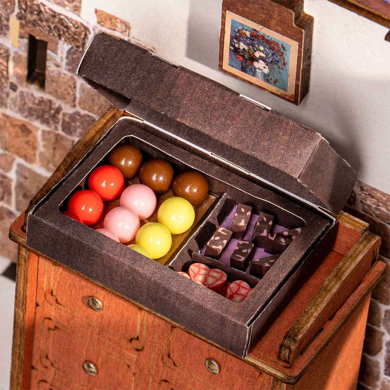 Henry's Chocolate Shop - DIY Miniature House