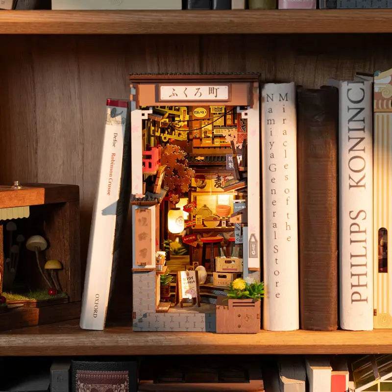 Sakura Wine Alley - DIY Book Nook - PuzzleWunder