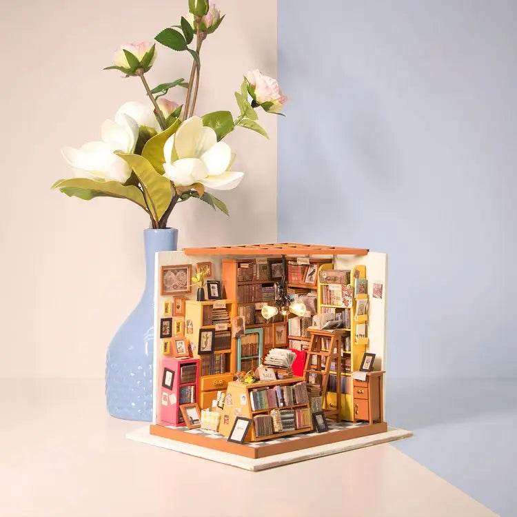Sam's Study Library - DIY Miniature House - PuzzleWunder