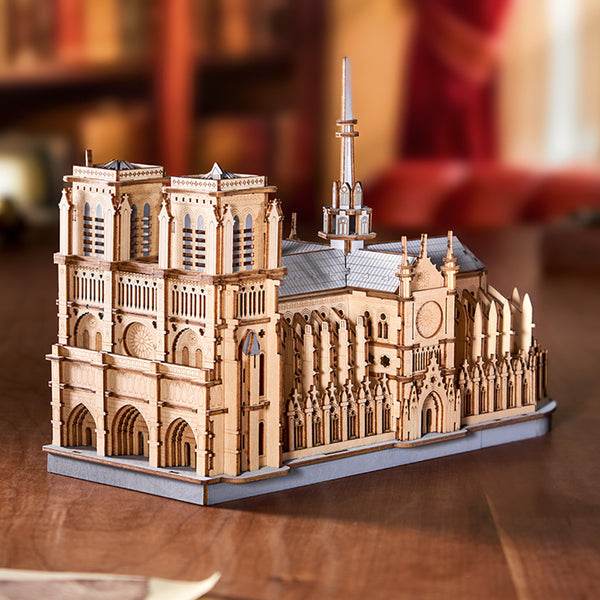 Paris Cathedral - 3D Wooden Puzzle - PuzzleWunder