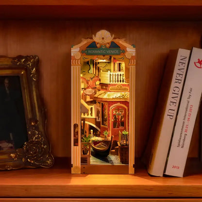 Romantic Venice - DIY Book Nook - Book Nook